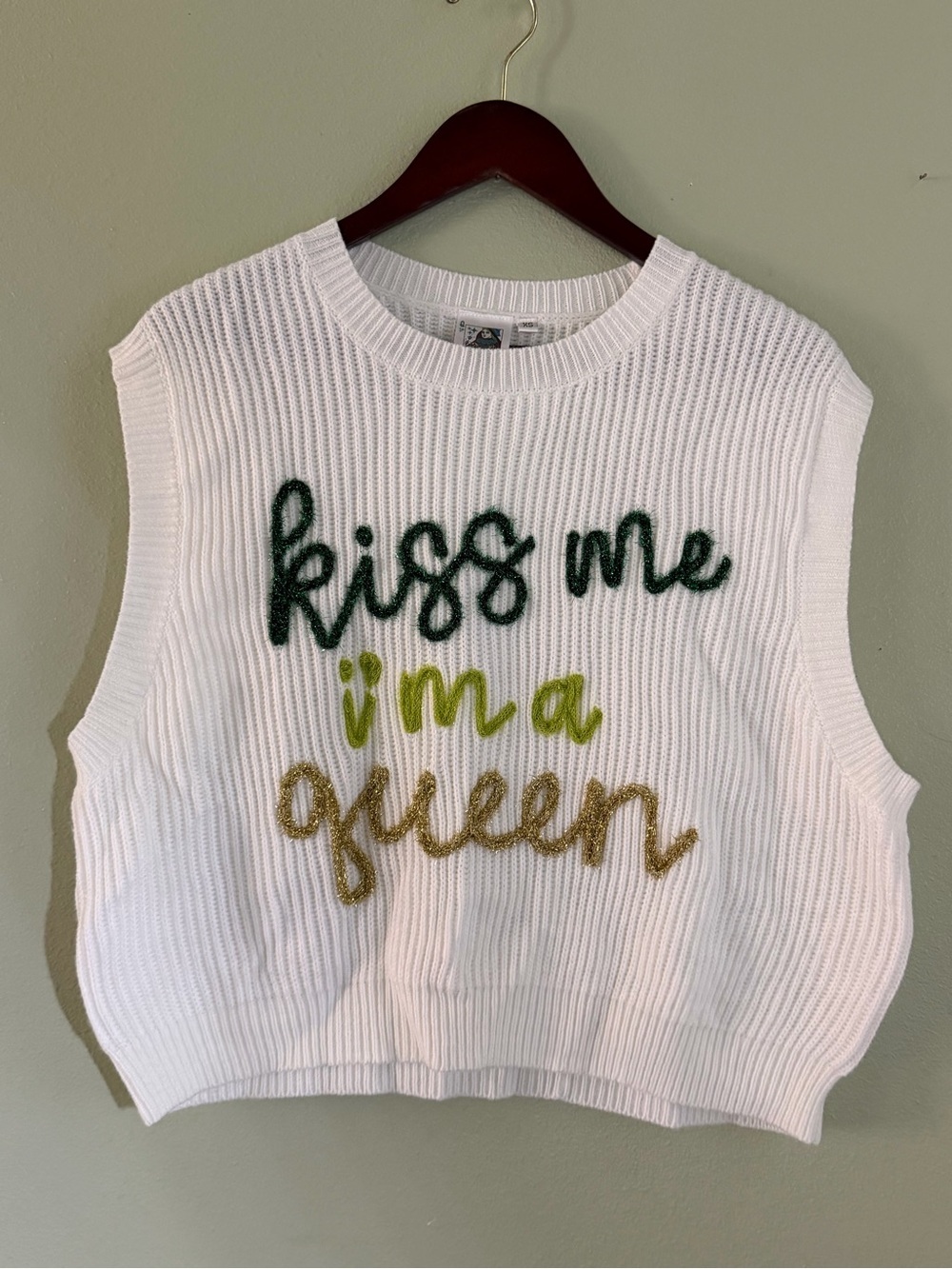 Queen of Sparkle | Kiss me I’m a Queen Sweater Vest | XS